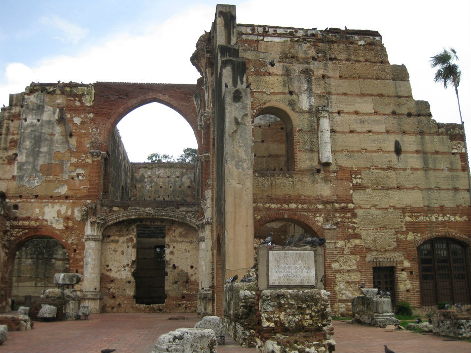 Ruinas del hospital de San Nicolás de Bari, Santo Domingo