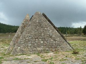 Pirámide Ciclópea, Valle Nuevo 